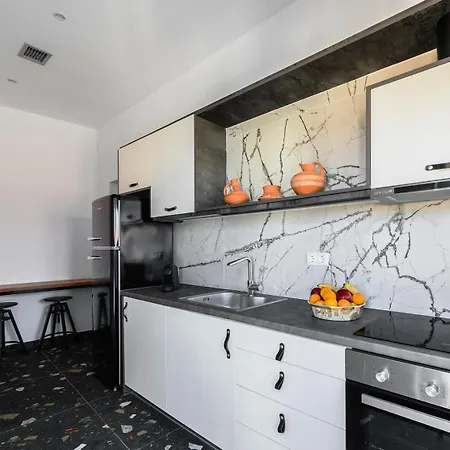 Blue Sky House Lägenhetshotell