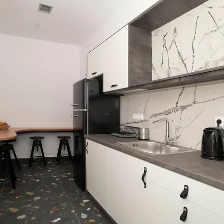 Lägenhetshotell Blue Sky House 4*