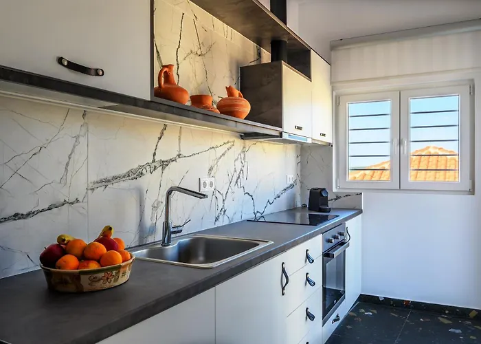 Blue Sky House 4*