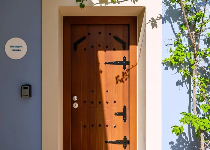 Aparthotel Blue Sky House 4*