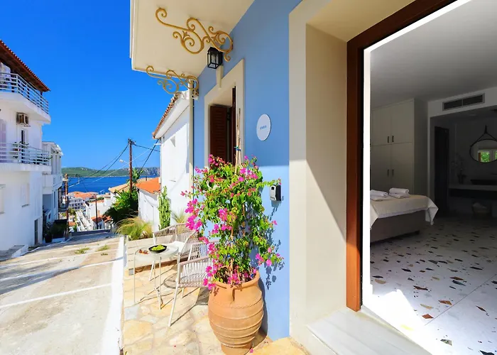 Blue Sky House Aparthotel 4*