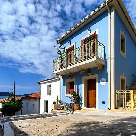 Blue Sky House מלון דירות 4*