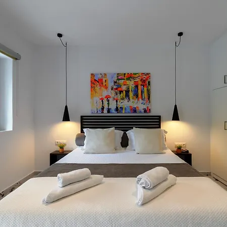 Blue Sky House Apartahotel 4*