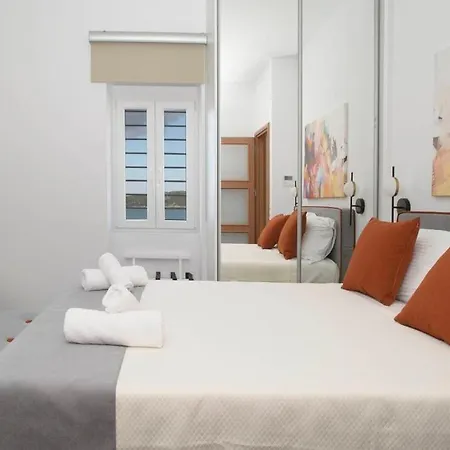 Blue Sky House פילוס