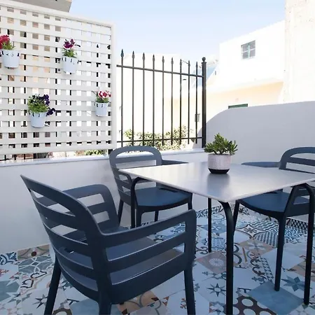 Apartahotel Blue Sky House Pilos