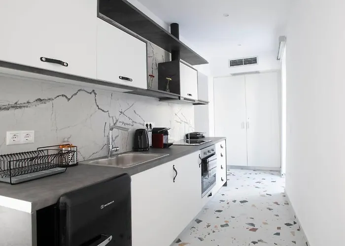 Blue Sky House Apartmanhotel